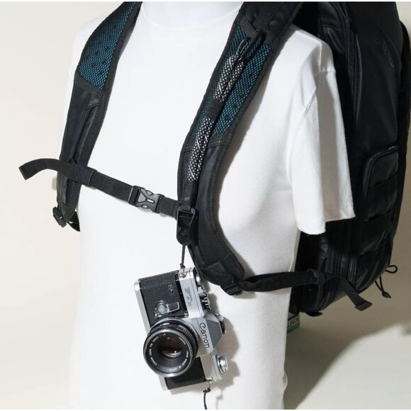 CHECKMATE CAMERA WRIST STRAP v3 Black & White w/ Peak Design Anchor & Carabiner - Picture 2 of 9
